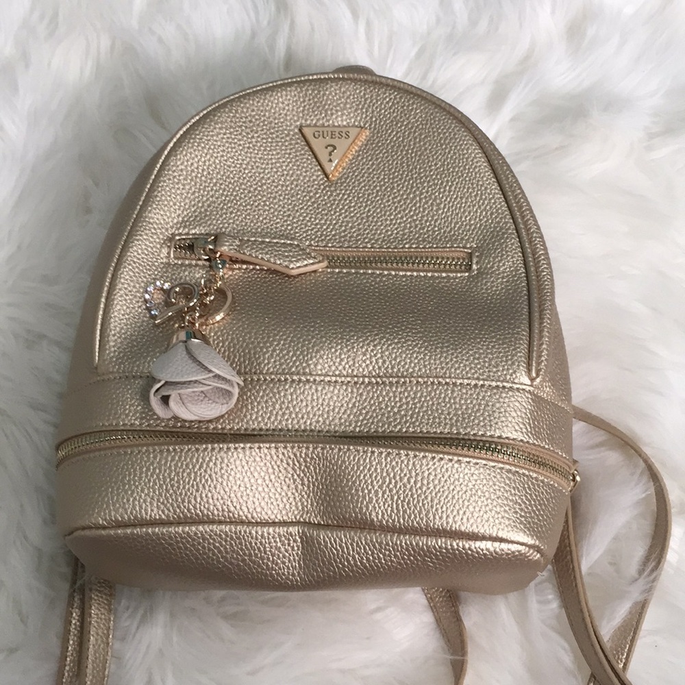 Good backpack with charms